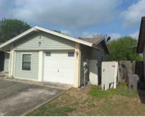 Building Photo - 317 Vivian Dr
