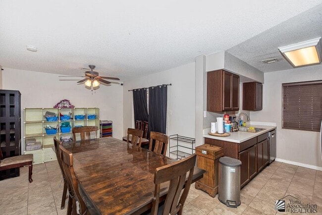 Building Photo - 12408 E Calle Maria