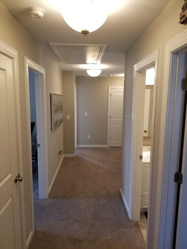 Building Photo - 2 Story 4 Bedroom Home Near Fort Gordon