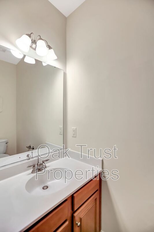 Building Photo - 5232 Mulholland Dr