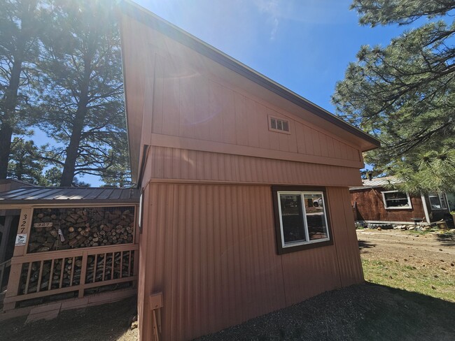 Building Photo - 327 Canyon Cir