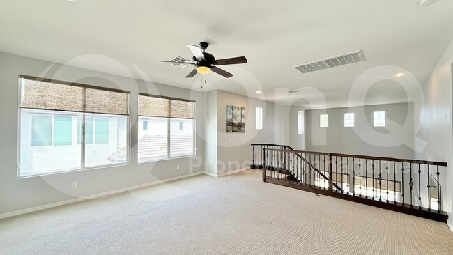 Building Photo - 3945 E Mesquite St