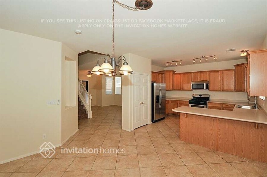 Building Photo - 8913 W Wolf Dancer Ave