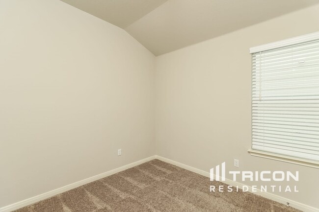Building Photo - 5524 Shasta Pl