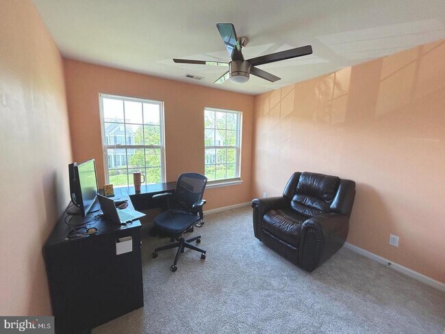 Building Photo - 724 N Haines Cir