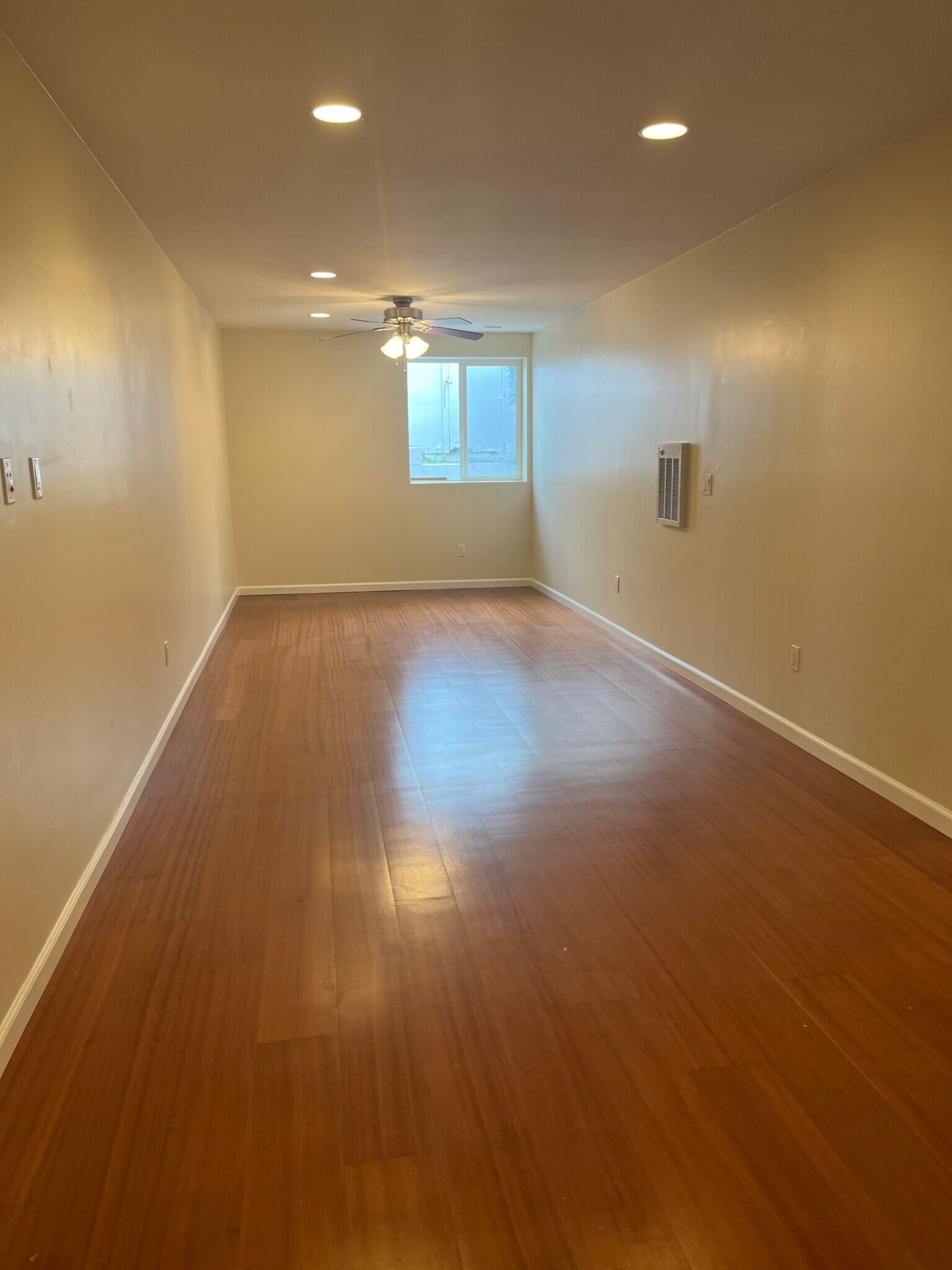 light and bright - 5935 Mildred Street