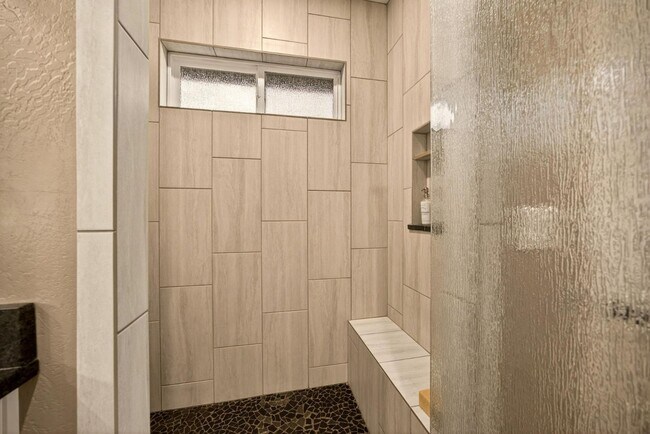 Building Photo - 860 Humbug Creek Rd