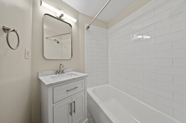 Building Photo - 4459 Fisher St