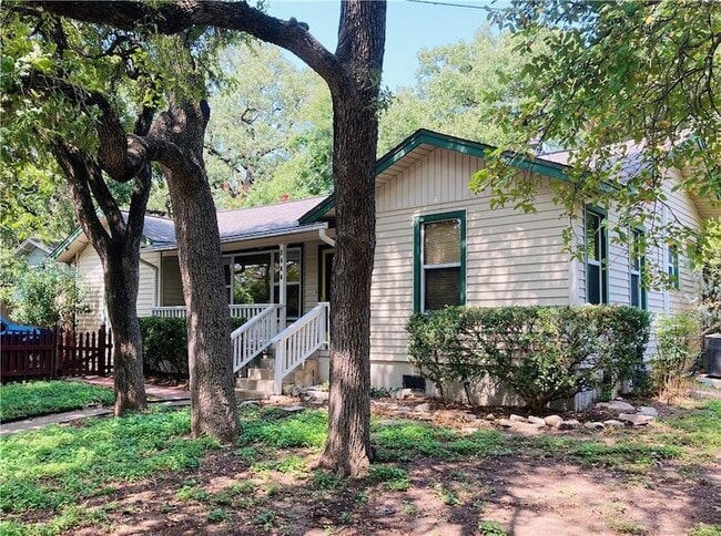 Primary Photo - 2400 W 7th St