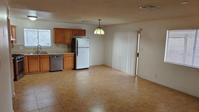 Building Photo - Single Story Home in Spring Valley
