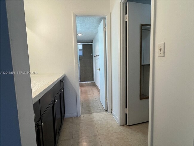 Building Photo - 403 NW 68th Ave