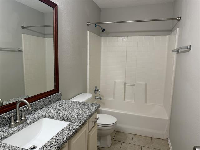 Building Photo - 10239 Blackjack Oaks Dr