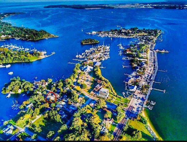 Building Photo - 14386 Calvert St