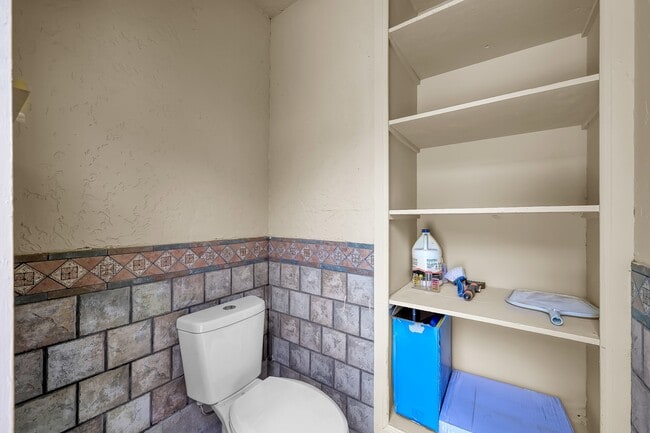 Building Photo - 3519 El James Dr