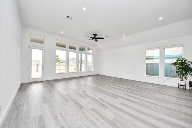 Building Photo - 21926 Citrus Grv Ct