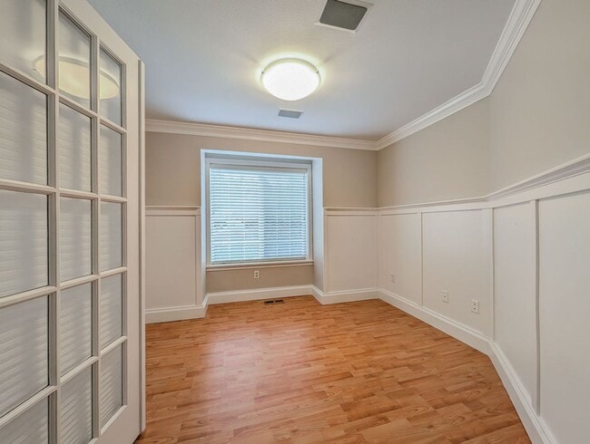 Building Photo - Modern and Elegant 3 Bed 2.5 Bath Home Featuring Luxury Finishes & 3-Car Garage!