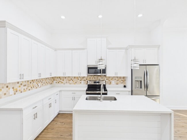 Building Photo - 4619 Stassen St