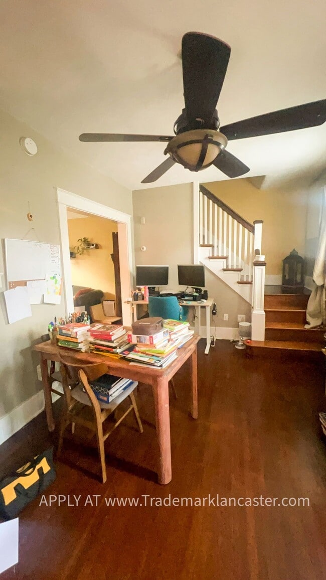 Building Photo - 40 N Plum St