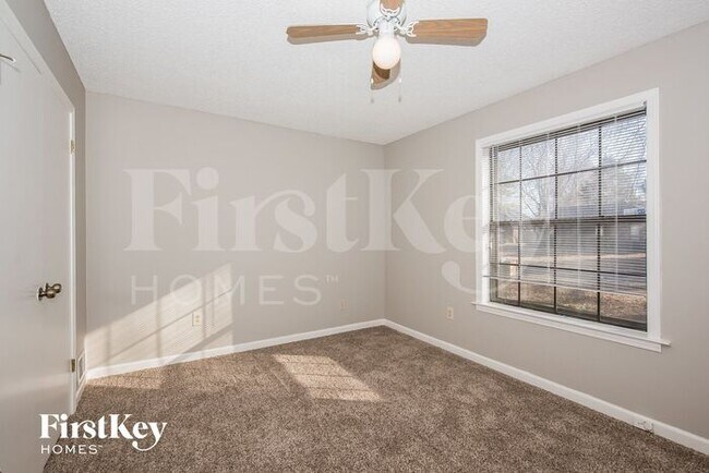 Building Photo - 6160 Blue Willow Rd