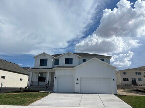 Building Photo - Brand New, Never Occupied Basement Apartment