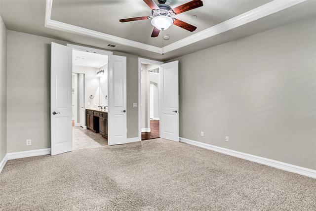 Building Photo - 4817 Bayview Dr