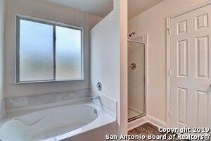 Building Photo - 24218 Waterwell Oaks