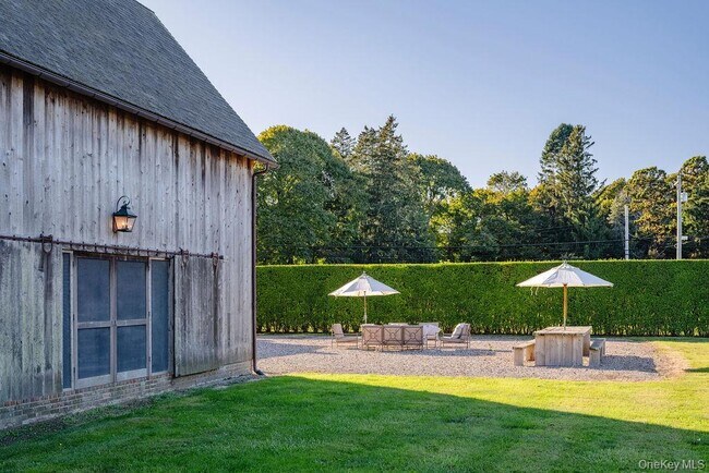 Building Photo - 29500 Main Rd