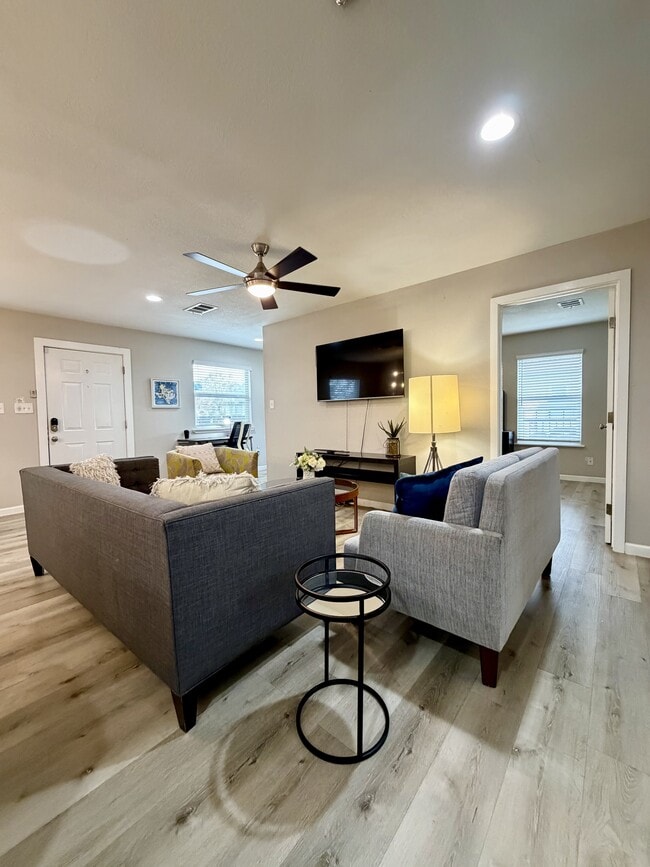 Building Photo - 514 Martin Luther King Dr