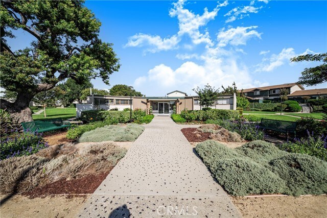 Building Photo - 8249 Haseltine Green