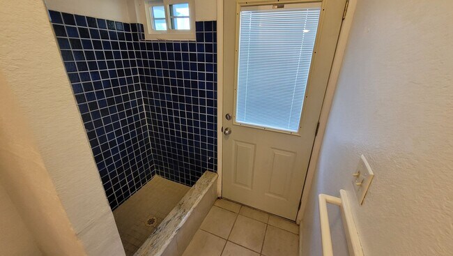 Building Photo - Spacious 5 Bedroom 3 Bath Duplex House w/ 2 car Garage and Gated Driveway in Mililani