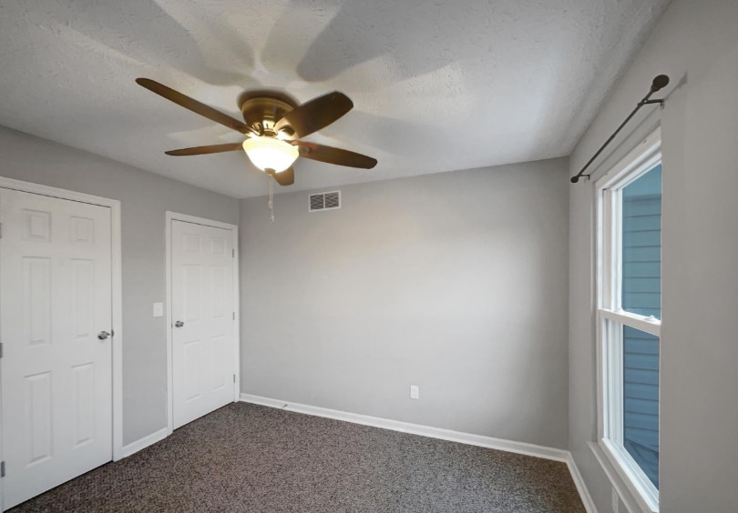 Building Photo - 50 Bentbrook Ct