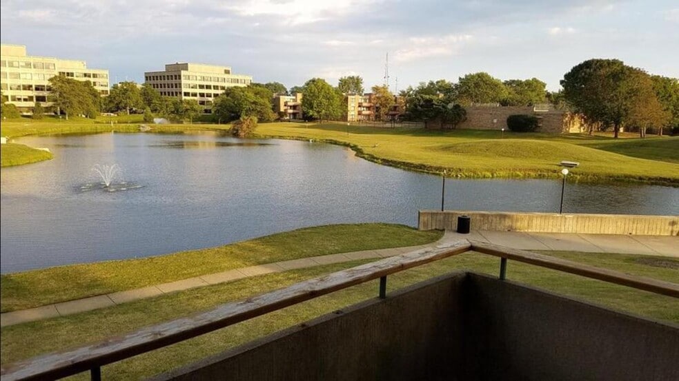 Building Photo - 1919 Prairie Sq