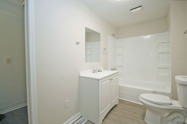 Building Photo - PRE-LEASING for 2025! 3 Bedroom, 2 Bath - ...