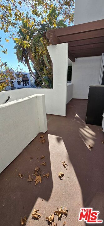 Building Photo - 1031 N Crescent Heights Blvd