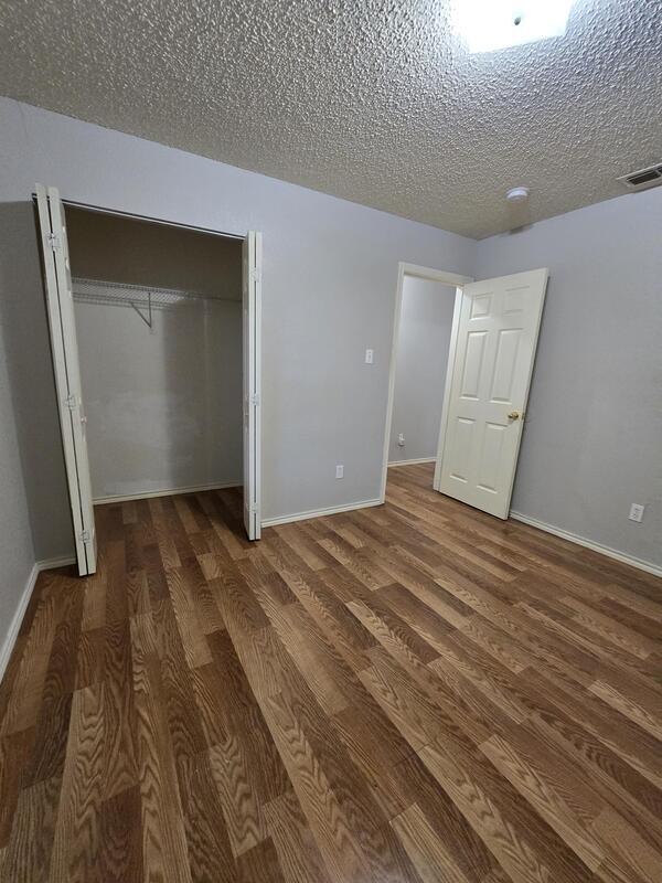 Building Photo - 10271 Peterson Rd