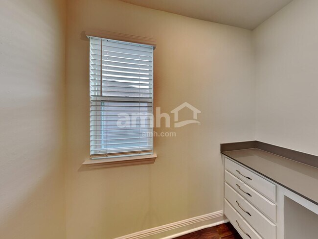 Building Photo - 20379 Calla Lily Dr