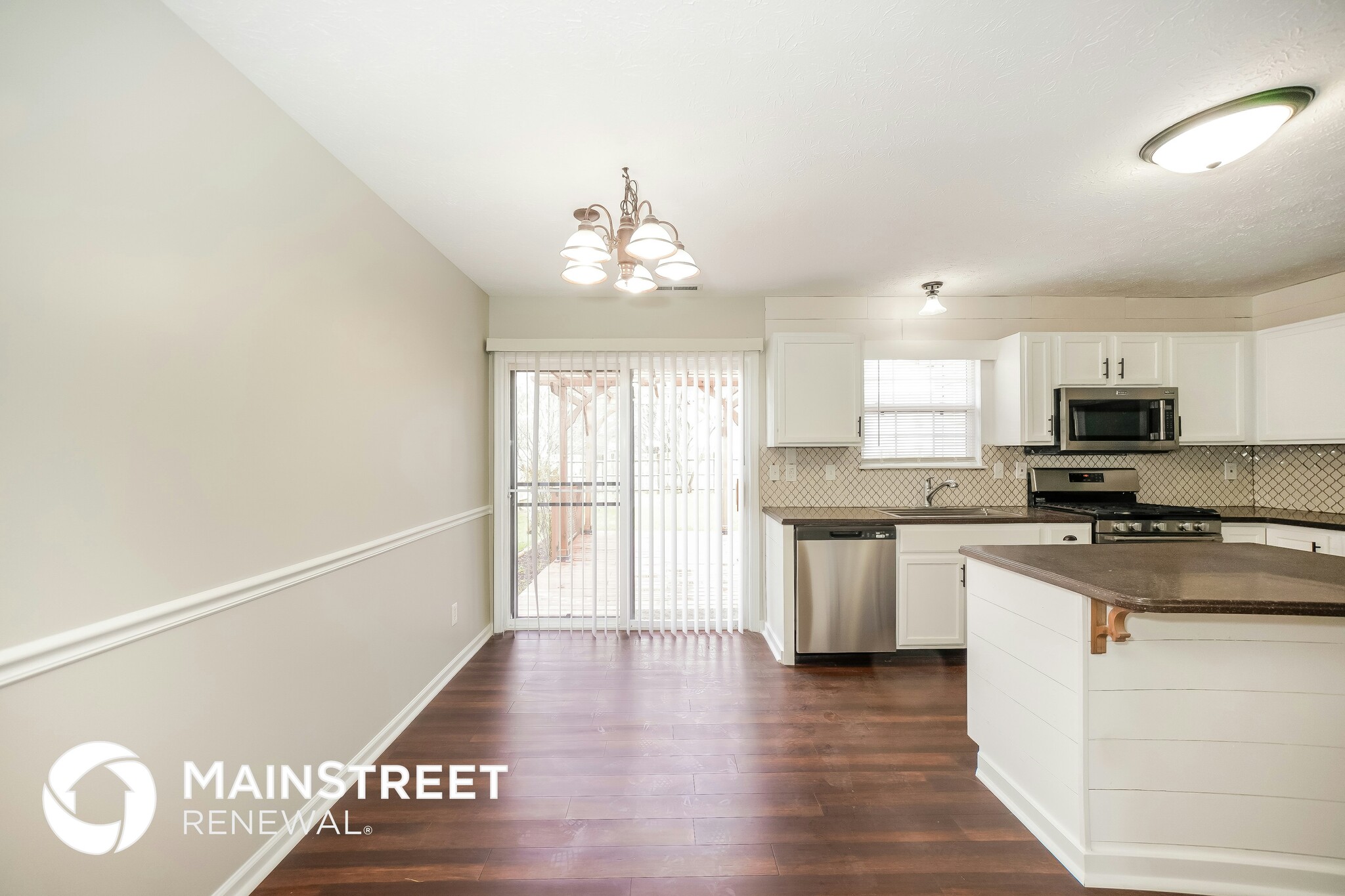 Building Photo - 113 Oakview Dr