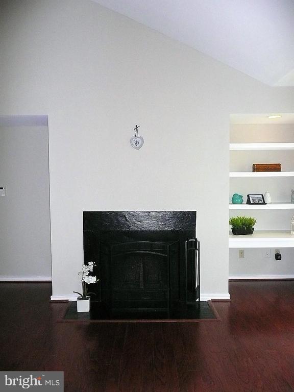 Building Photo - 3903 Penderview Dr