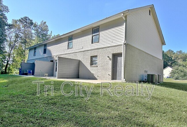 Building Photo - 220 Meadowbrook Ct