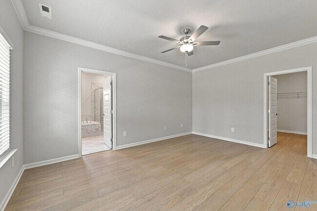 Building Photo - 7211 Holly Creek Dr SE