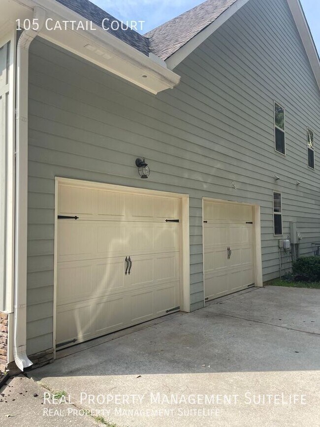 Building Photo - 105 Cattail Ct