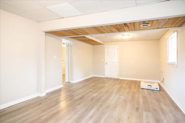 Building Photo - 3/2 Home in Cul-De-Sac w/ 2 Car Garage and Large Bonus Room