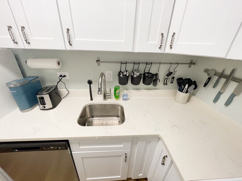 Building Photo - 1520 Senate St