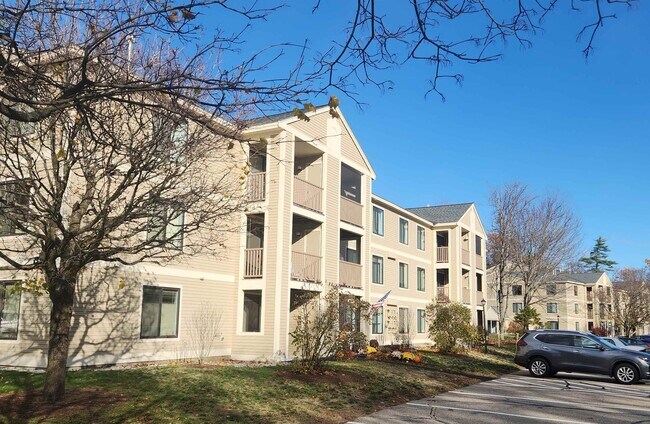 Building Photo - 19 Saco St