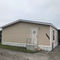 Building Photo - 1065 SW 131st Ave