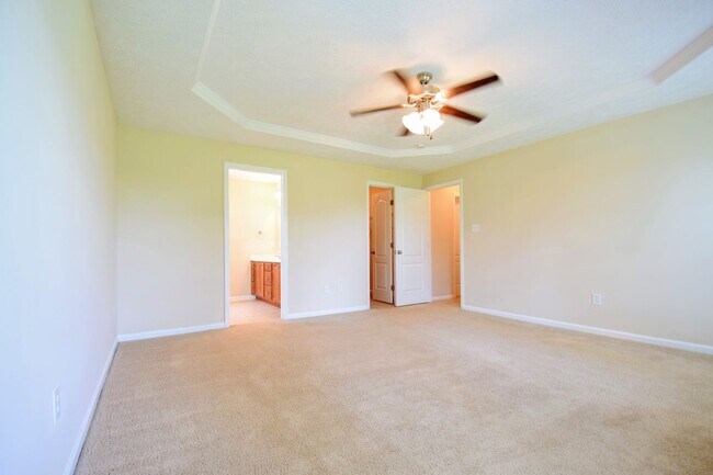Building Photo - 137 Water Wood Ct