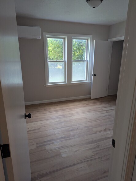 Building Photo - 209 Ingleside Ave