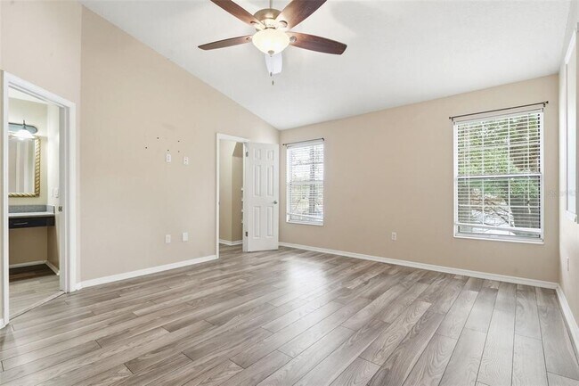 Building Photo - 2201 Coach House Blvd