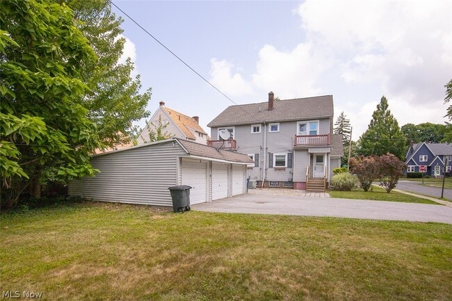 Building Photo - 912 Cambridge Rd