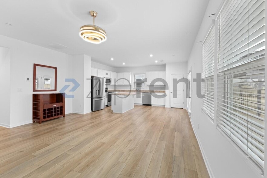 Building Photo - 3038 Langhorne Ave SW